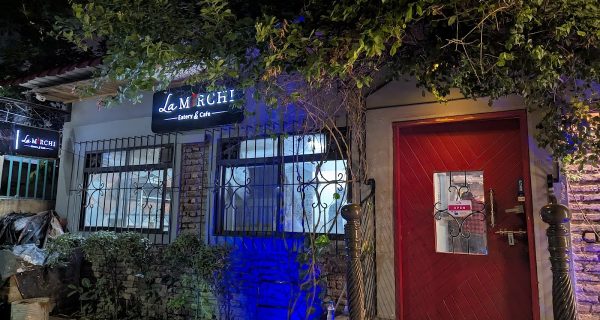 La Mirchi Eatery & Cafe