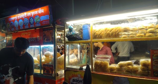 Mohammadpur Town Hall Street Food Stall