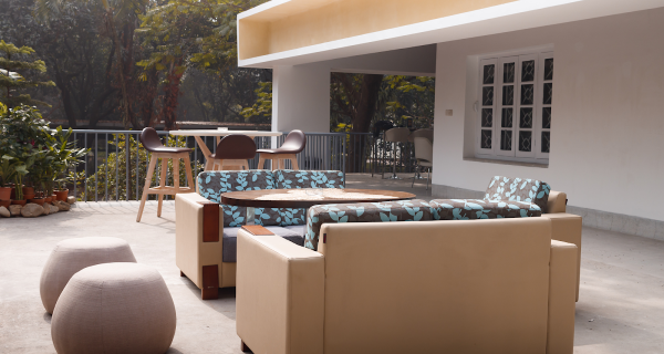 The White Canary Café